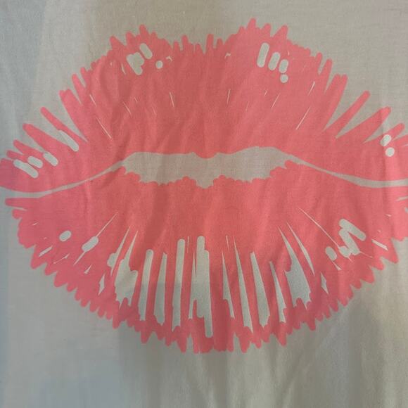 LuLaRoe NWT Randy TShirt Crew Neck Lip Kiss Long Sleeve White & Pink Size XXS - Picture 3 of 7